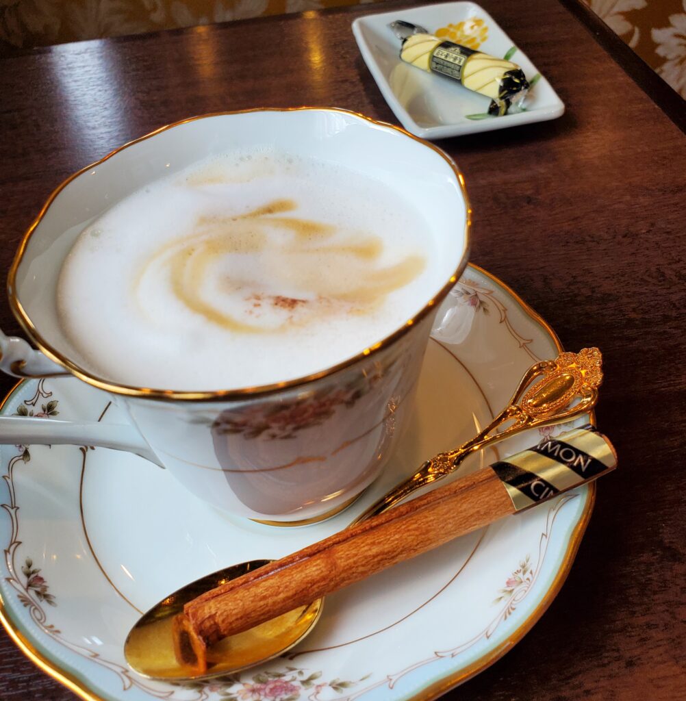 コーヒーハウスぼんじん は品格と懐かしさが同居する特別な喫茶店 金沢のおすすめグルメ 金沢や北陸のおいしいを探す