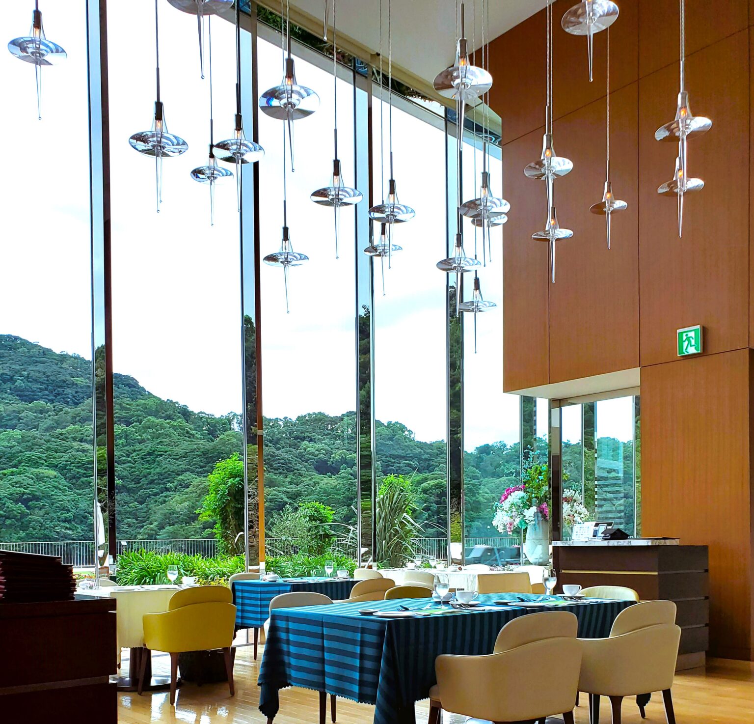 【オリーブベイホテル】でのどかな絶景美味ランチ 長崎県西海市大島のレストランオリーブ 金沢や北陸のおいしいを探す